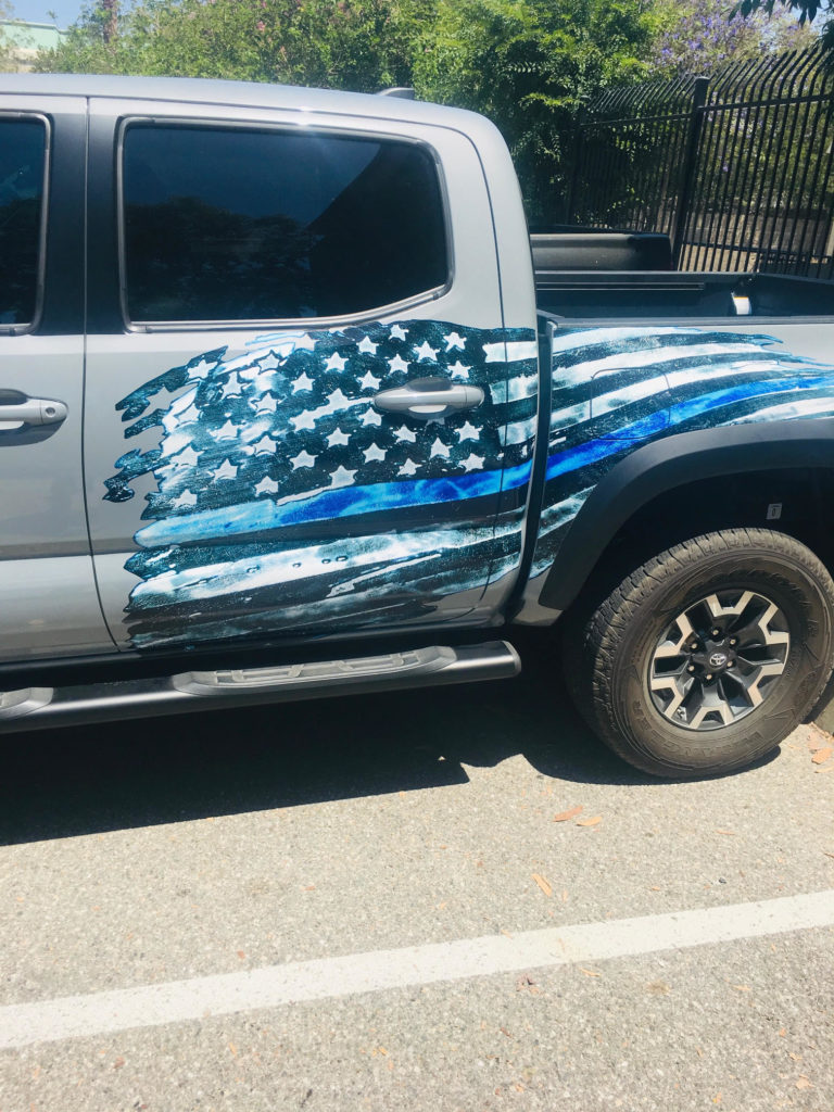 LEOW thin blue line truck decal